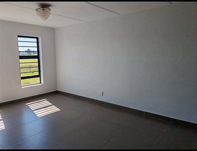 2 BEDROOM APARTMENT TO LET IN PARKLANDS NORTH